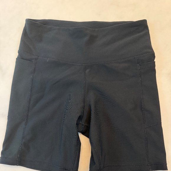 Danskin Yoga Shorts, Women’s size Large, good condition - Picture 3 of 5